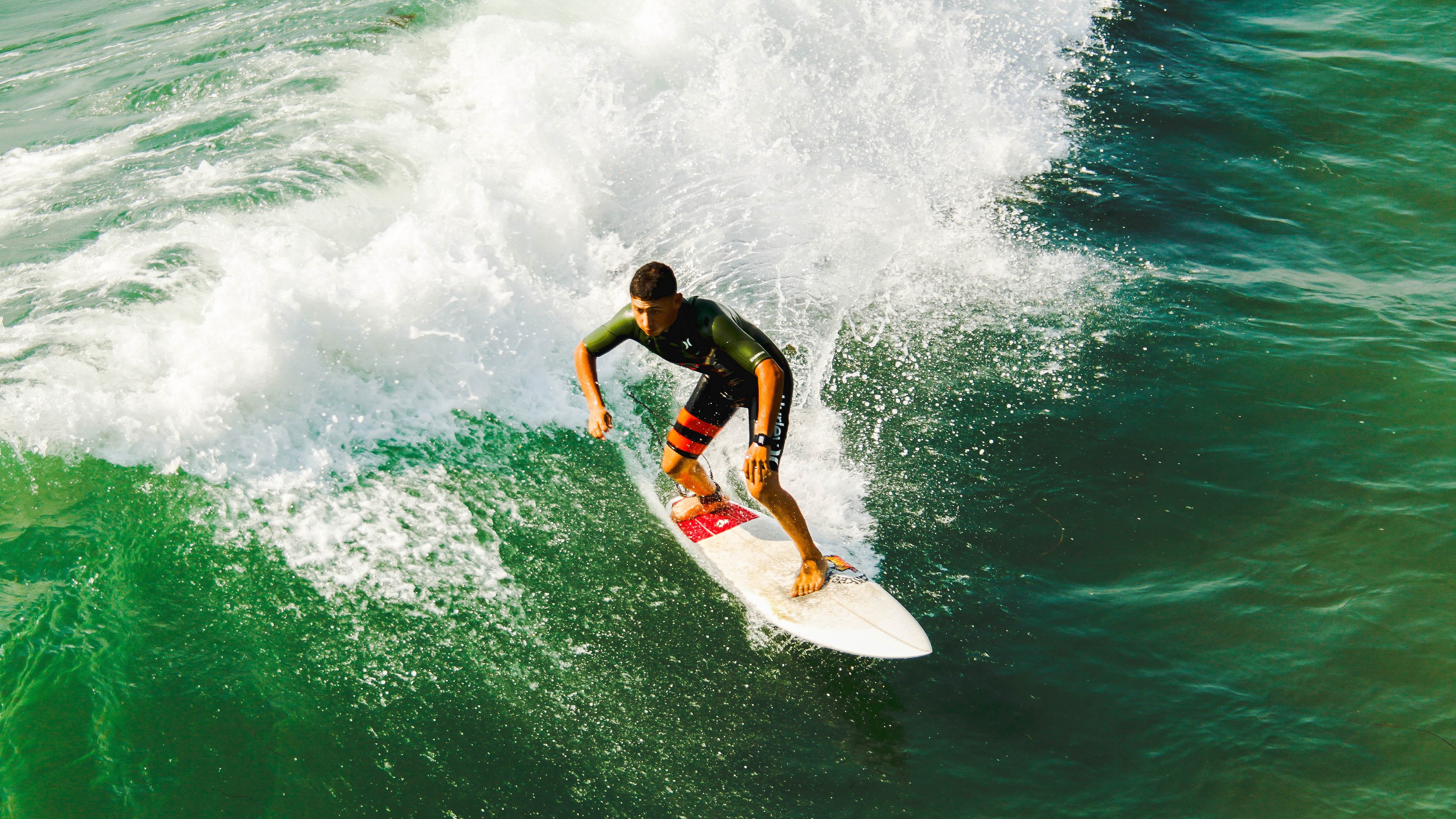 体育旅游市场规模扩大，体育旅游市场细分